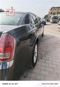 کرایسلەر 300